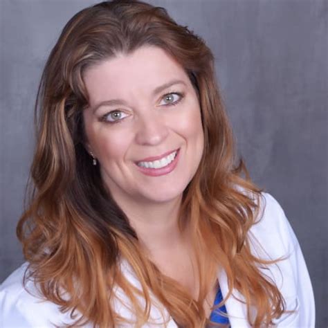 Dr. Annalee Kruyer, DDS .